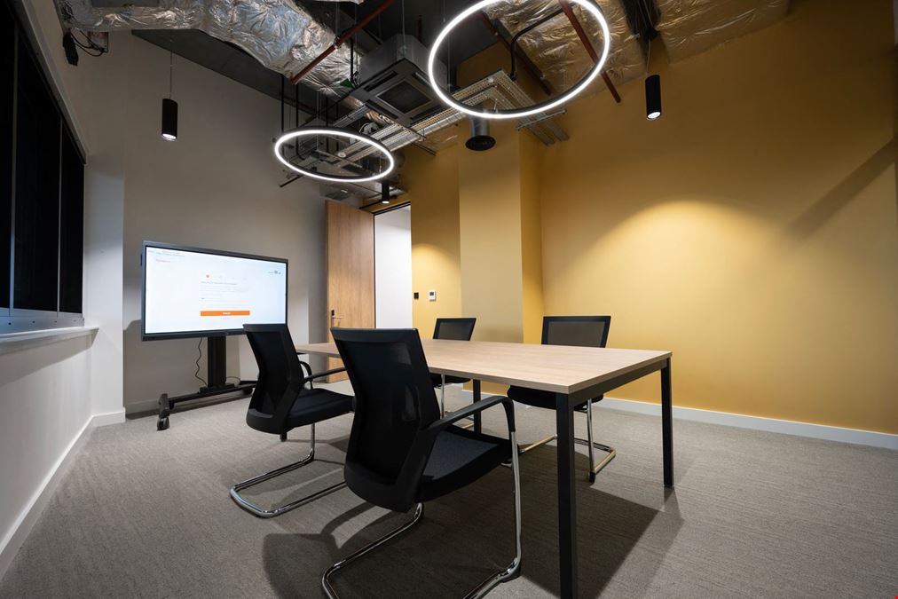Regus - Chatham Pentagon