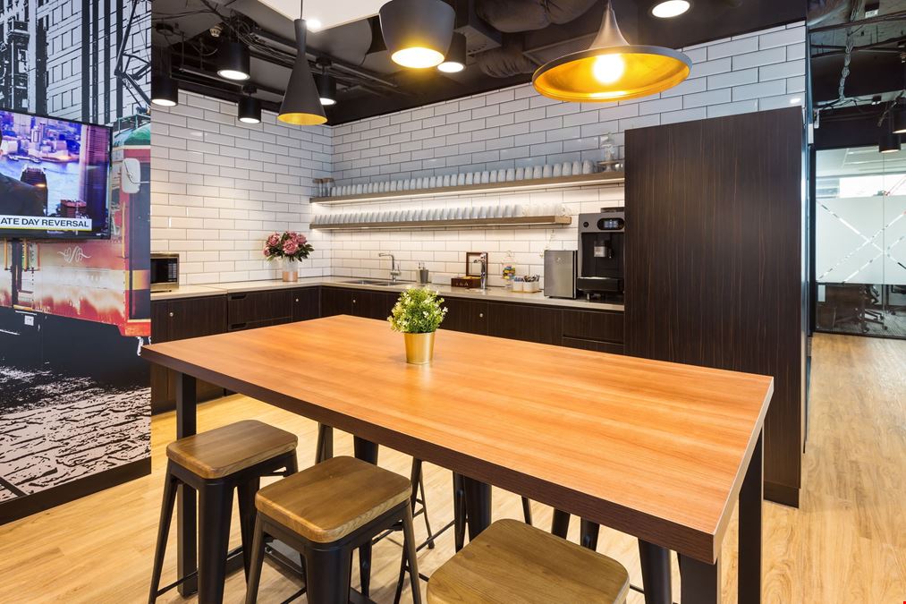 Collins - Compass Offices