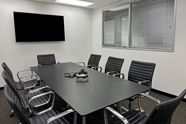 8 Person Meeting Room - 4th Floor