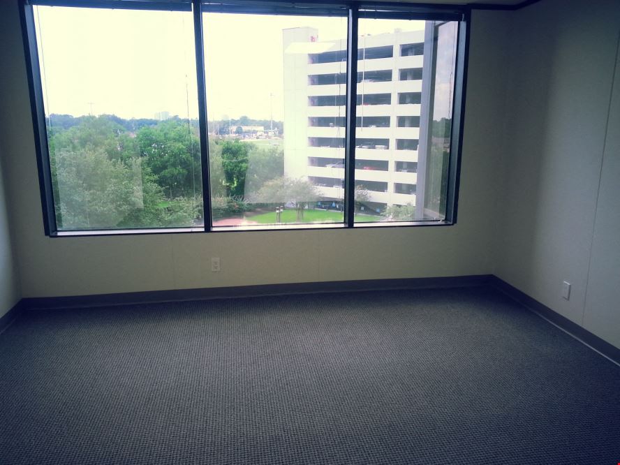 7322-7324 Southwest Freeway