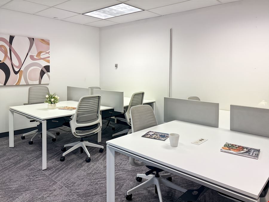 Regus - Hampton - Frontage Rd