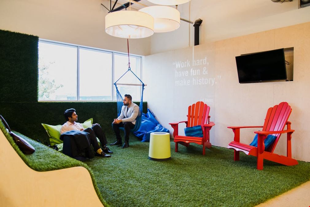 Launch Coworking Space - Southside