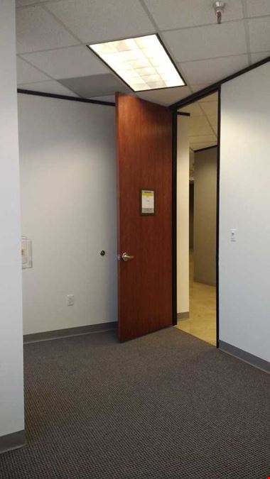 6671 Southwest Freeway