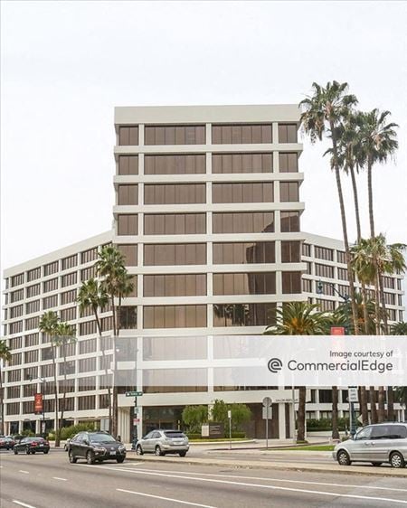Preview of 8383 Wilshire Boulevard Coworking space for Rent in Beverly Hills