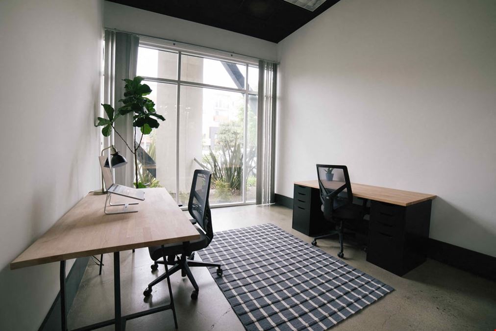 Standard Private Office