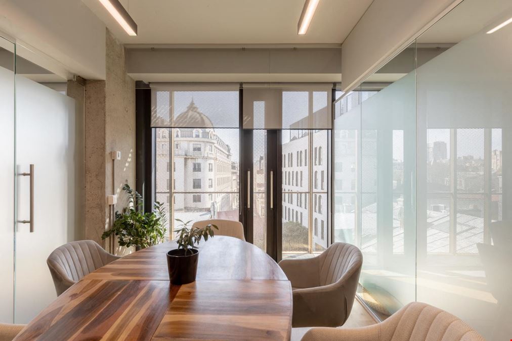 V7 Startup Studio - Athenaeum - Bucharest