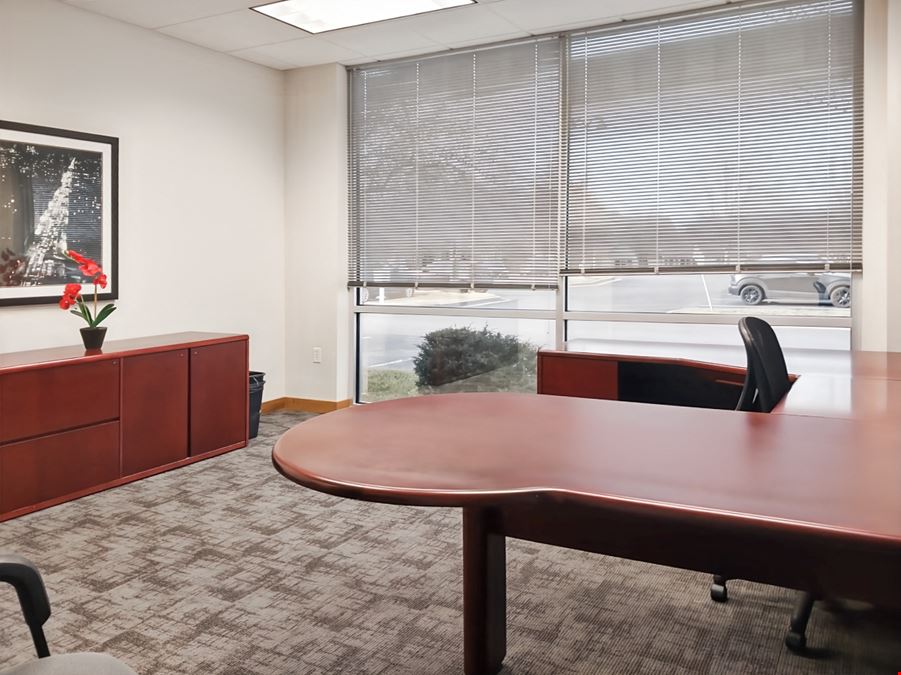Regus - Overland Park - Metcalf Avenue