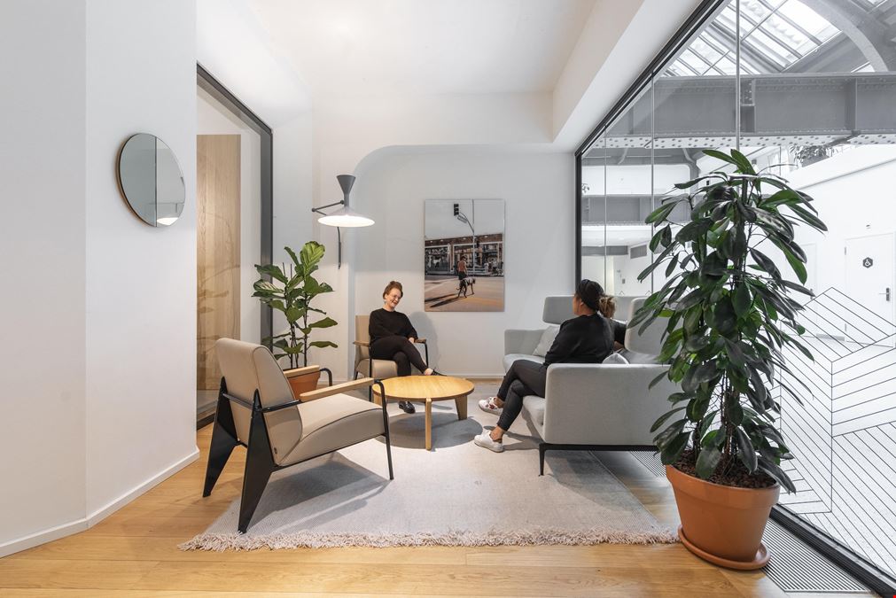 Spaces - London Highbury & Islington