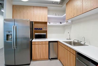 BC, Vancouver - 525 West 8th Avenue