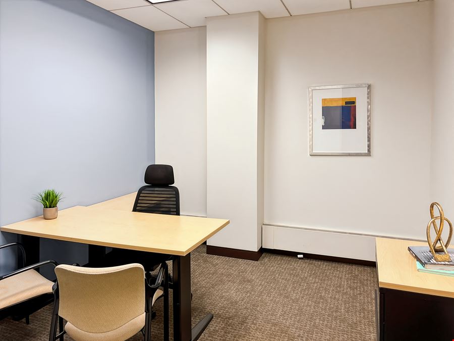 Regus - Park Ridge - Plaza