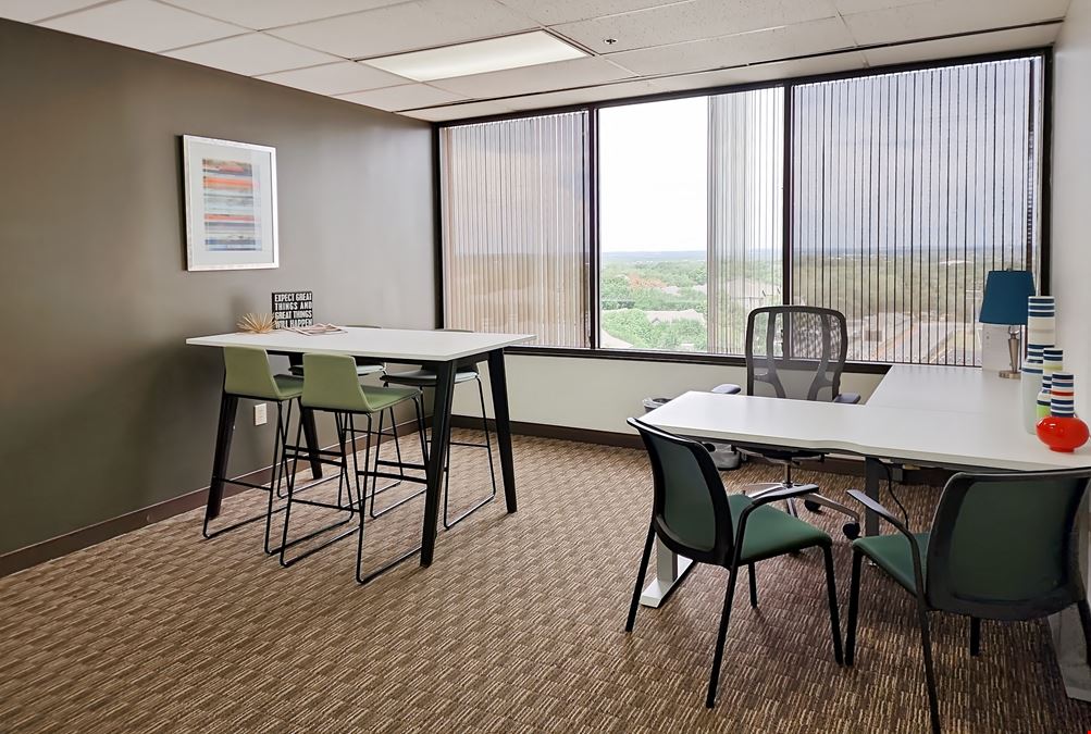 San Antonio - Colonnade