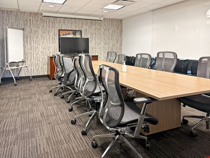 Regus - Boston - Beacon Hil 100 Cambridge Street