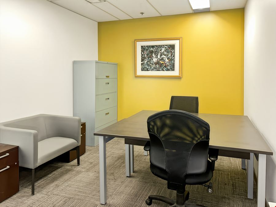 Regus - Montreal - Cathcart & McGill