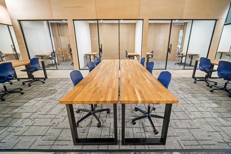 Dedicated Desk 20