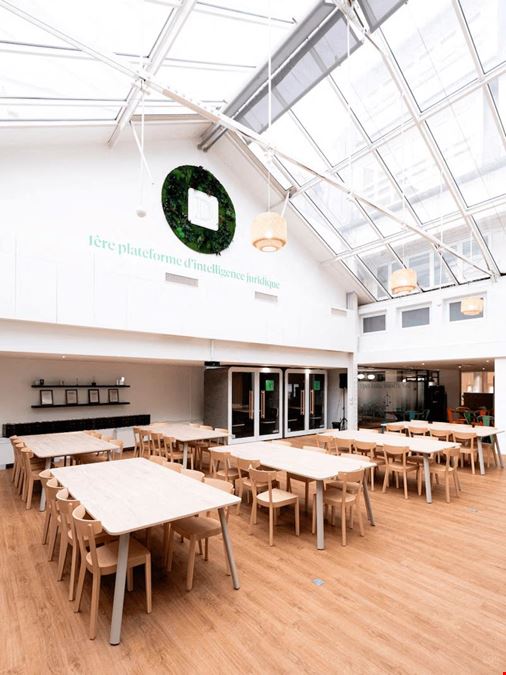 Deskeo - Paris 8 Saint-Petersbourg