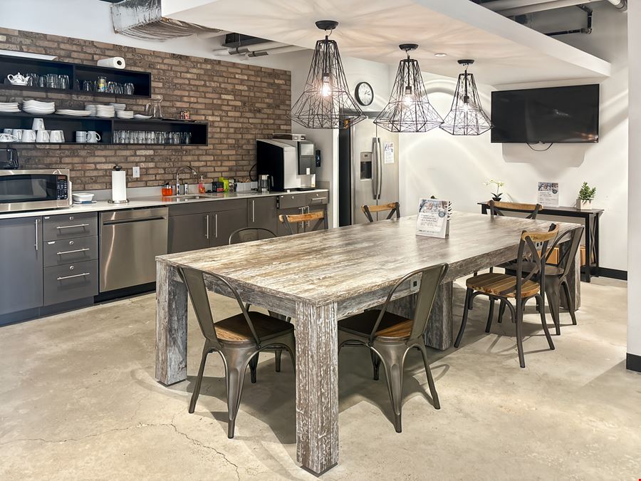 Regus - Charlestown - Schraffts Center