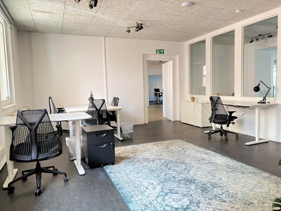 THE GATE BERLIN - TOR 208