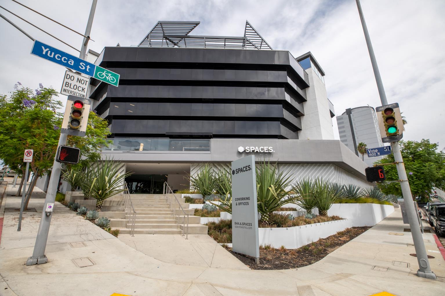 Shared workspaces at Spaces - Hollywood | CoworkingCafe
