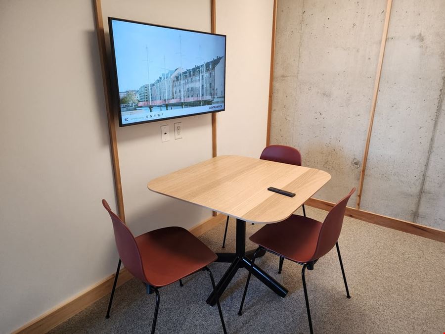 5C - Huddle Room