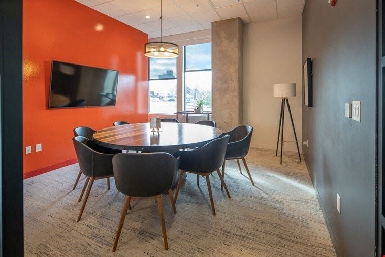 Frisco Square Room