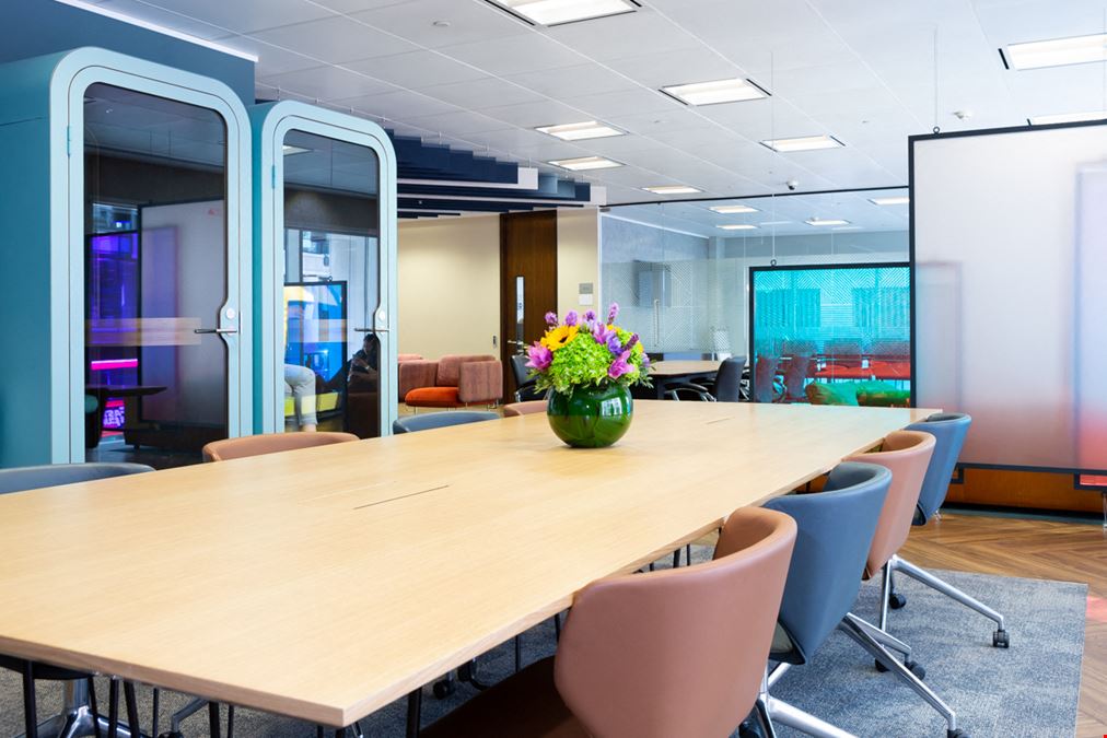 Landmark: Gracechurch Street - Monument