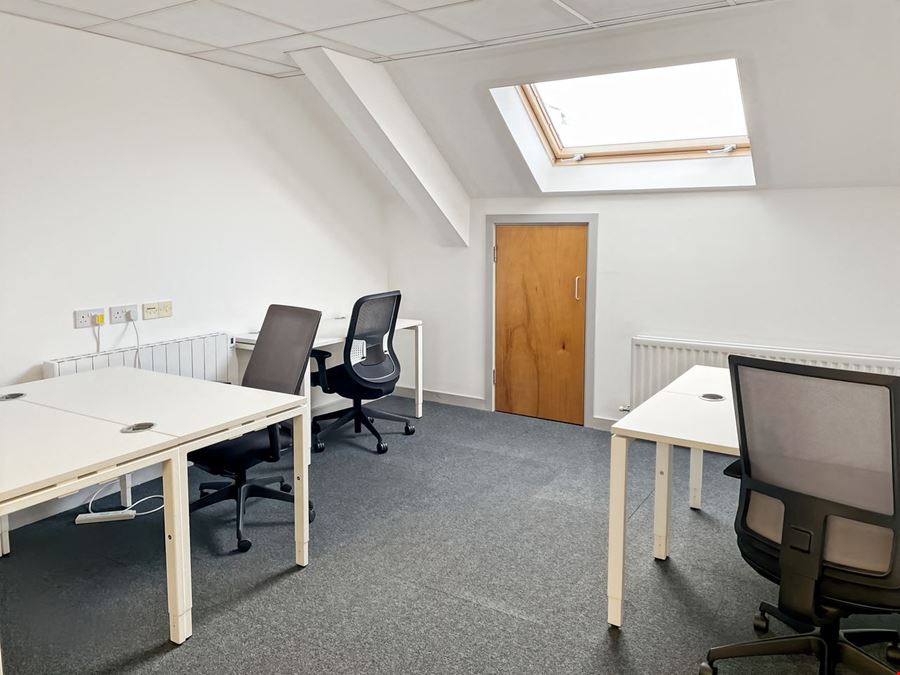 Regus - Coleraine River House