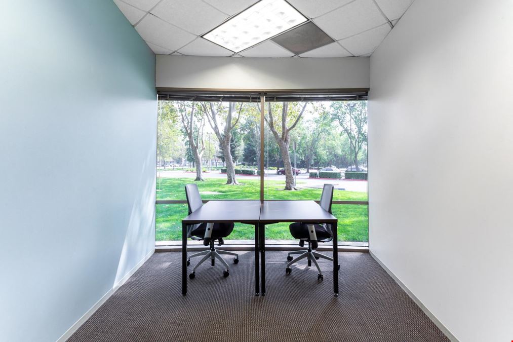 CA, San Ramon - Crow Canyon Plaza