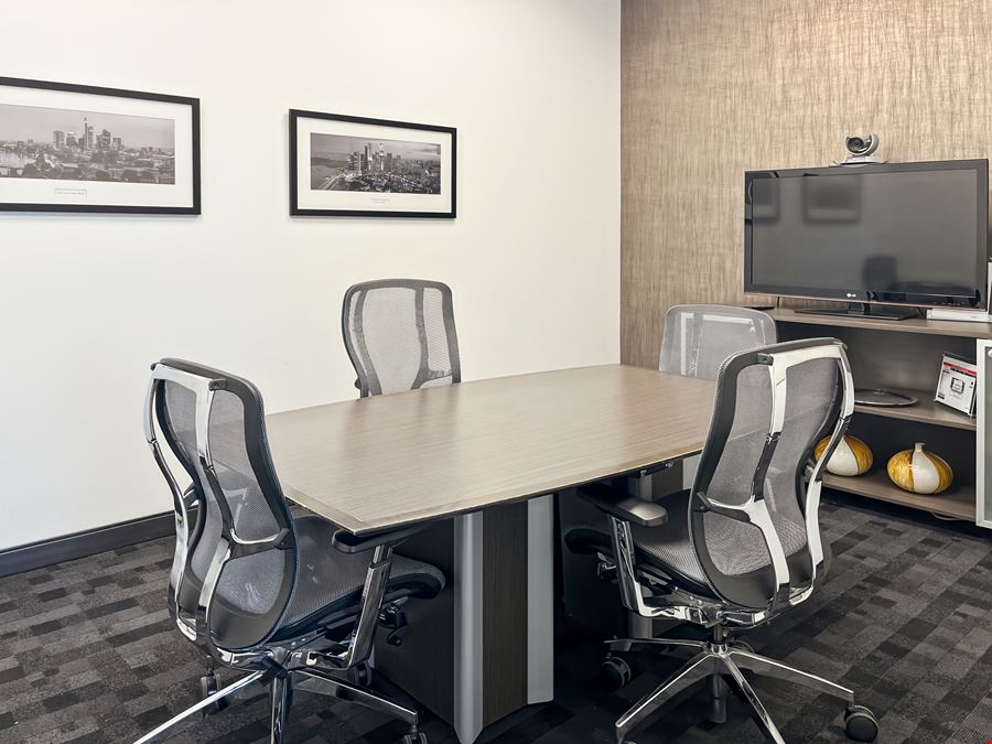 Regus - Pointe Claire - Montreal Airport