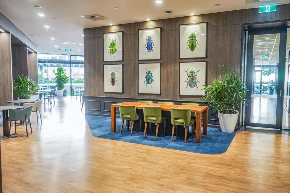 Christie Spaces Queen Street