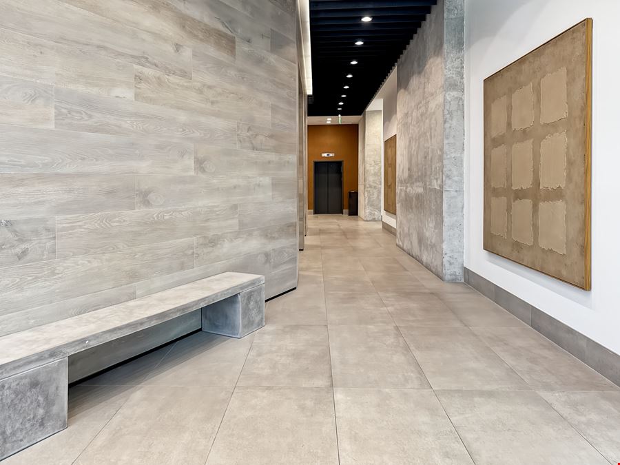 Regus - Hollywood - 1895 Tyler Street
