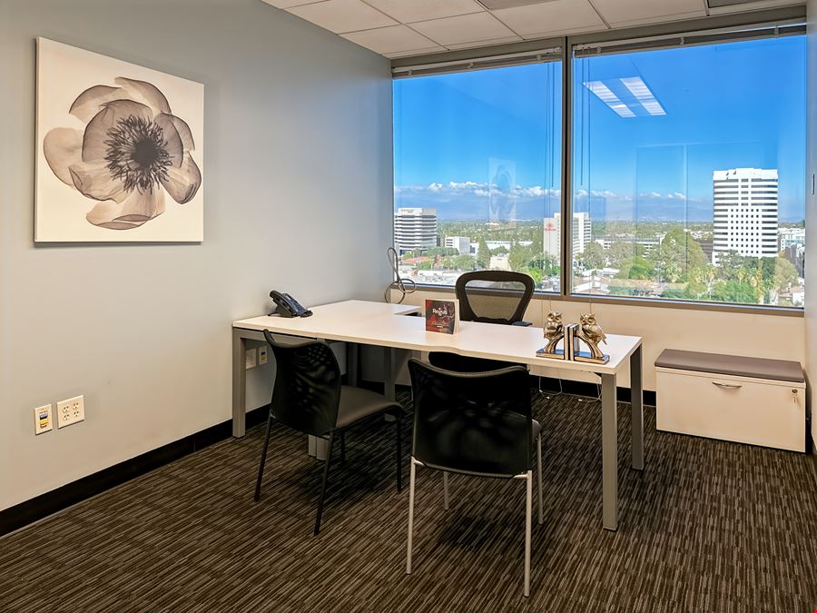 CA, Woodland Hills - Warner Center