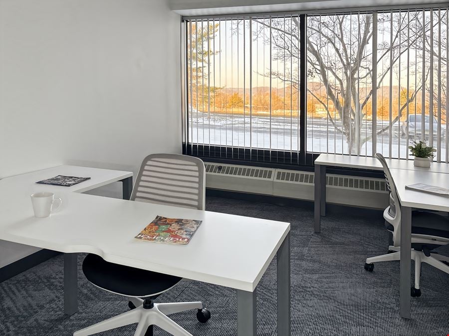 Regus - Hampton - Frontage Rd