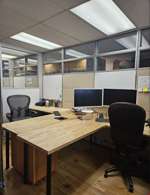 Eastlake Mailbox & Coworking