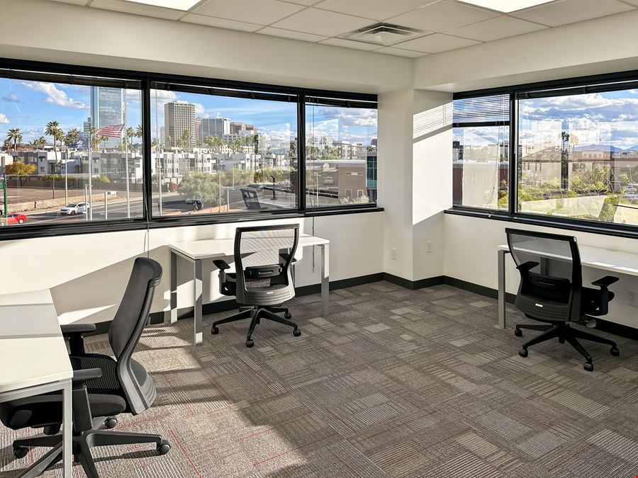 Regus - Phoenix - Clarendon