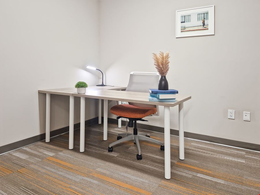 Regus - Louisville - East Witherspoon St