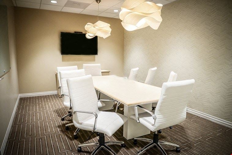 8 Person Meeting Room