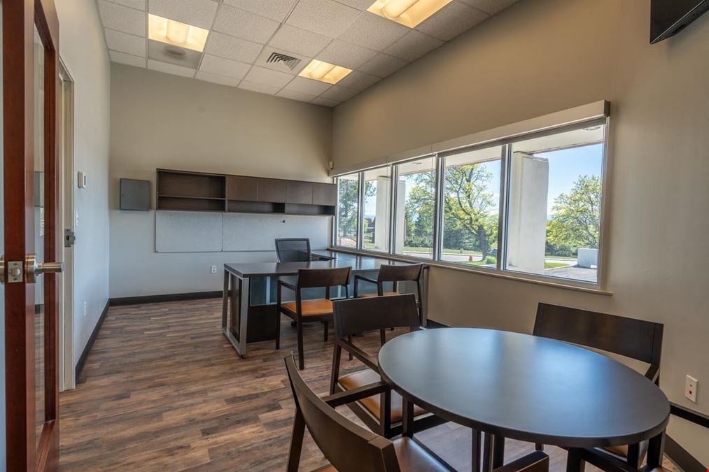 4 Person Private Office