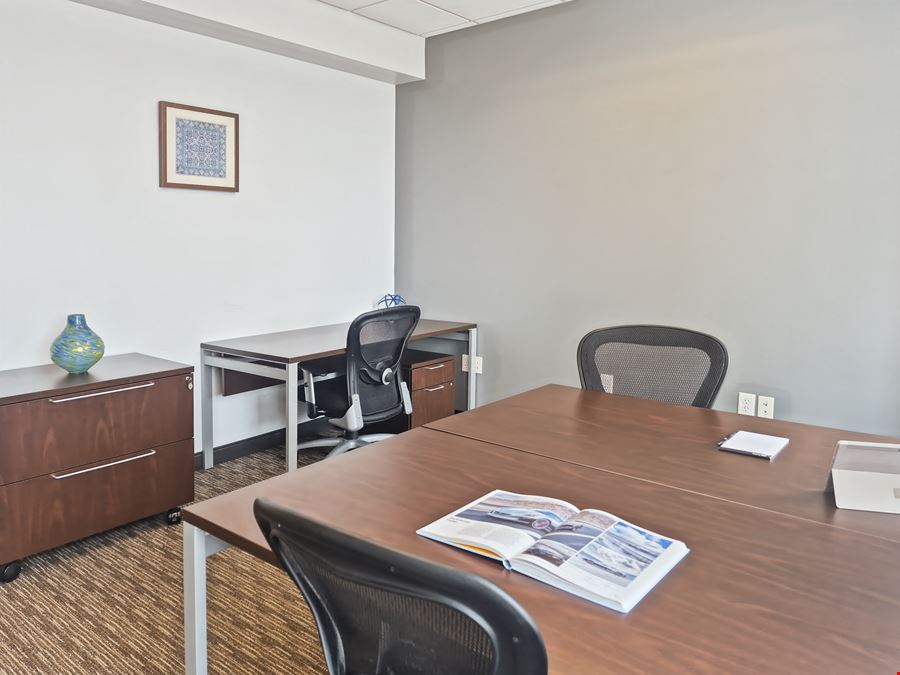 KY, Louisville – MET Building