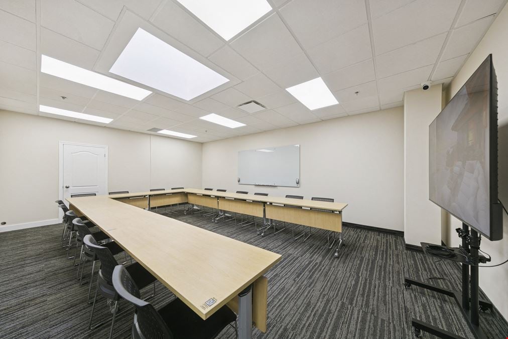 20-Person Conference Room