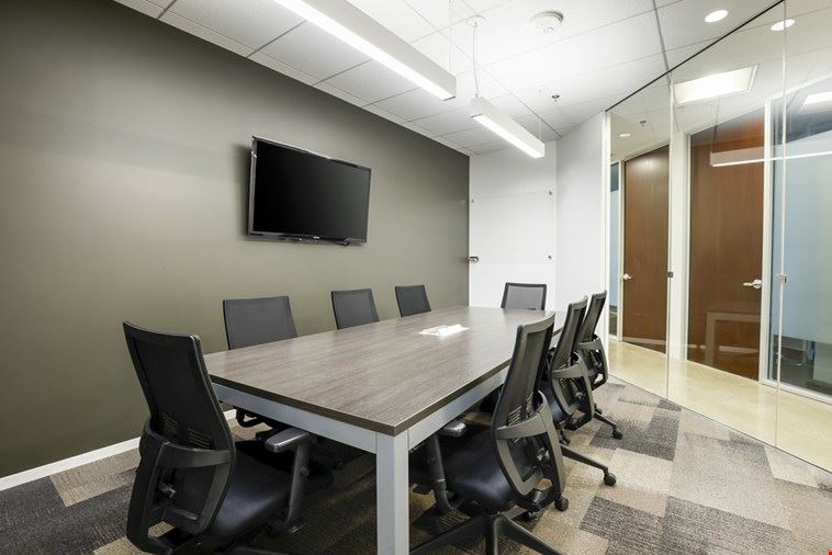 8 Person Meeting Room