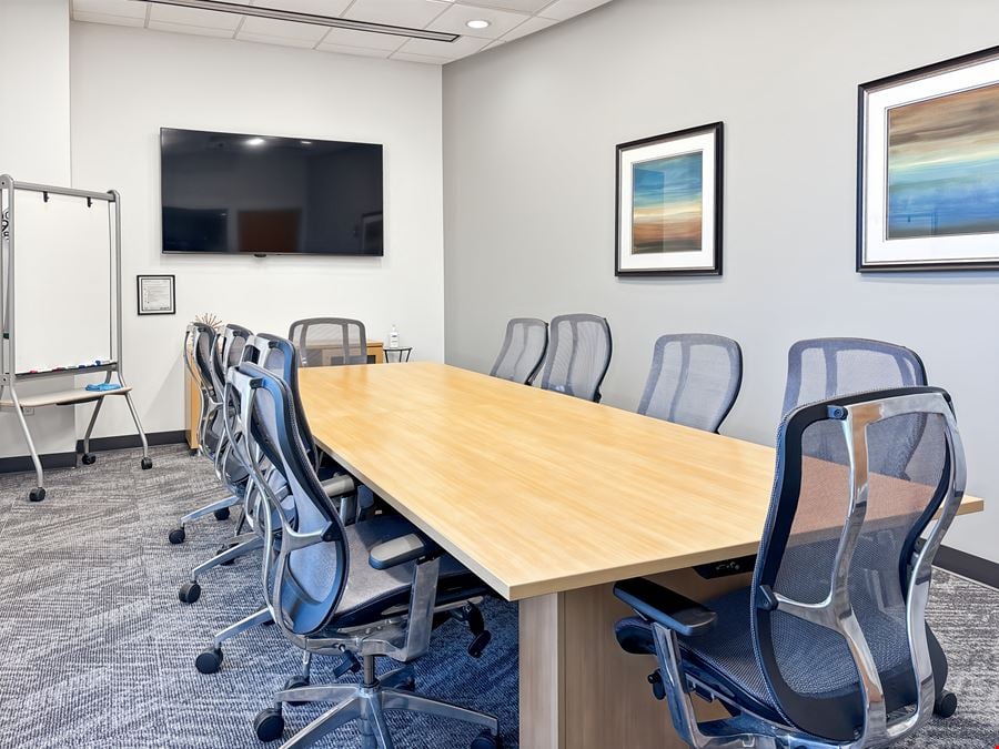 Regus - Naperville - Main Street Promenade