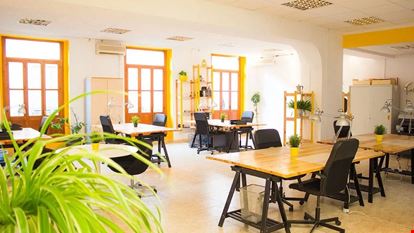 Preview of Garage Coworking Office space for Rent in València