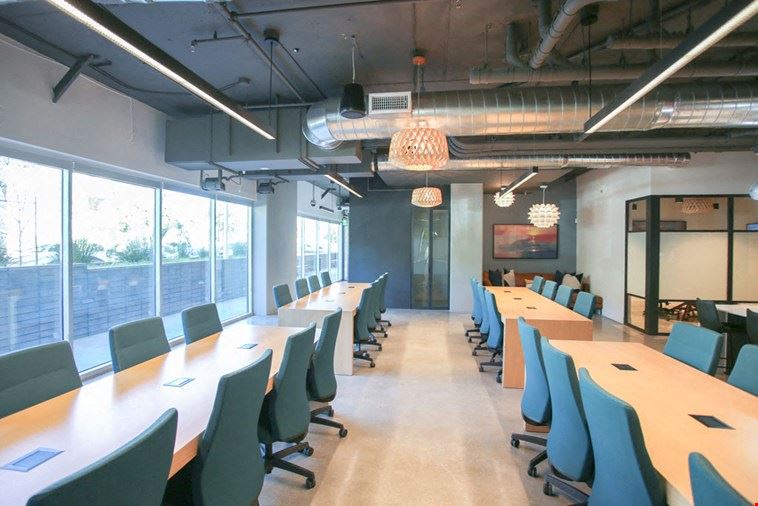 Hot Desk A