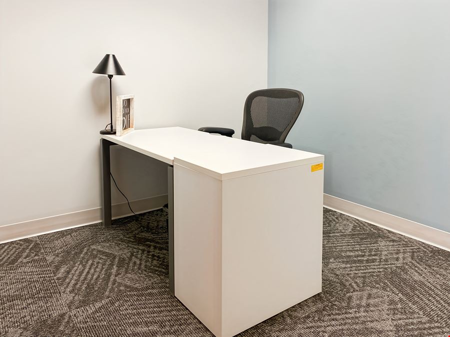 IL, Warrenville - Cantera