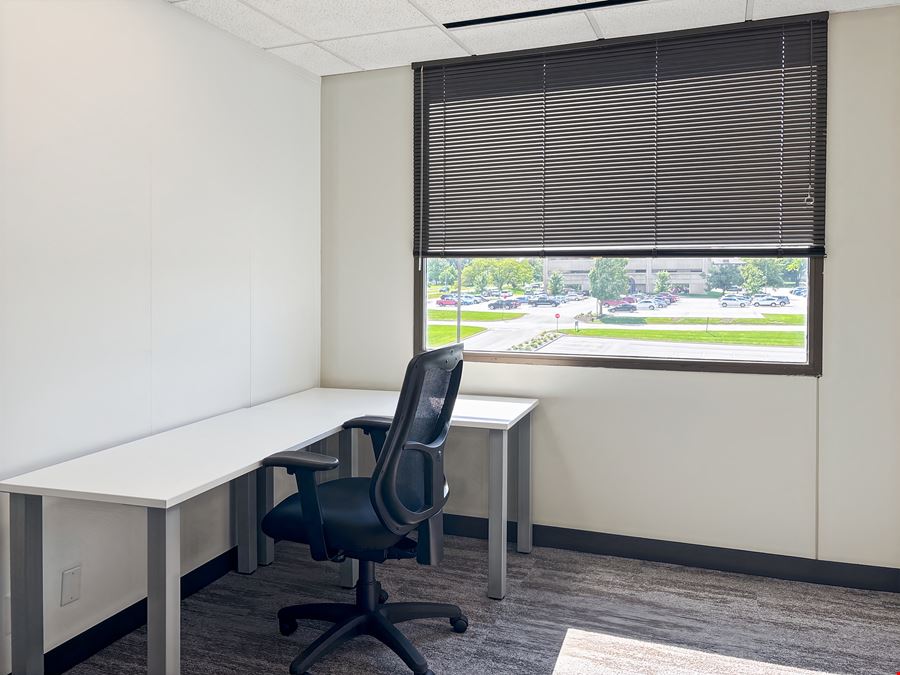 IA, West Des Moines - Valley West Drive