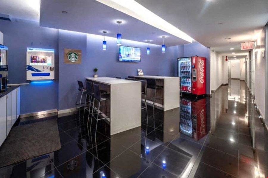 Jay Suites Bryant Park