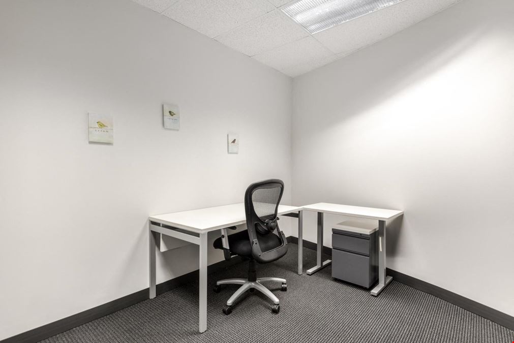 CT, Danbury - Lee Farm Corporate Park