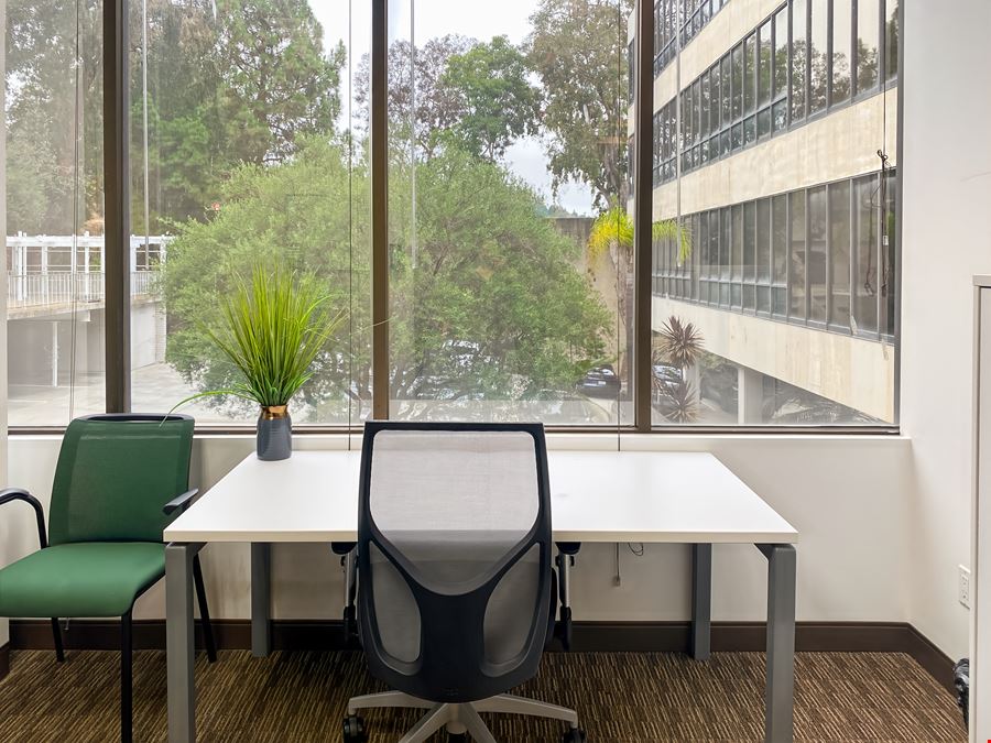 CA, Rolling Hills Estates - Twin Towers