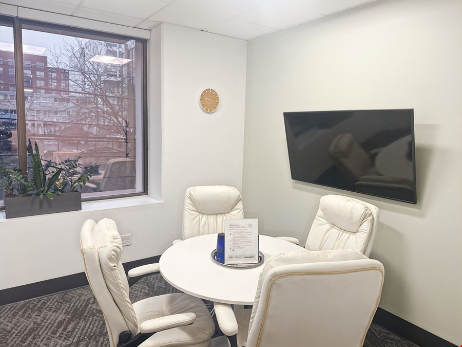 WA, Seattle - Gem Plaza