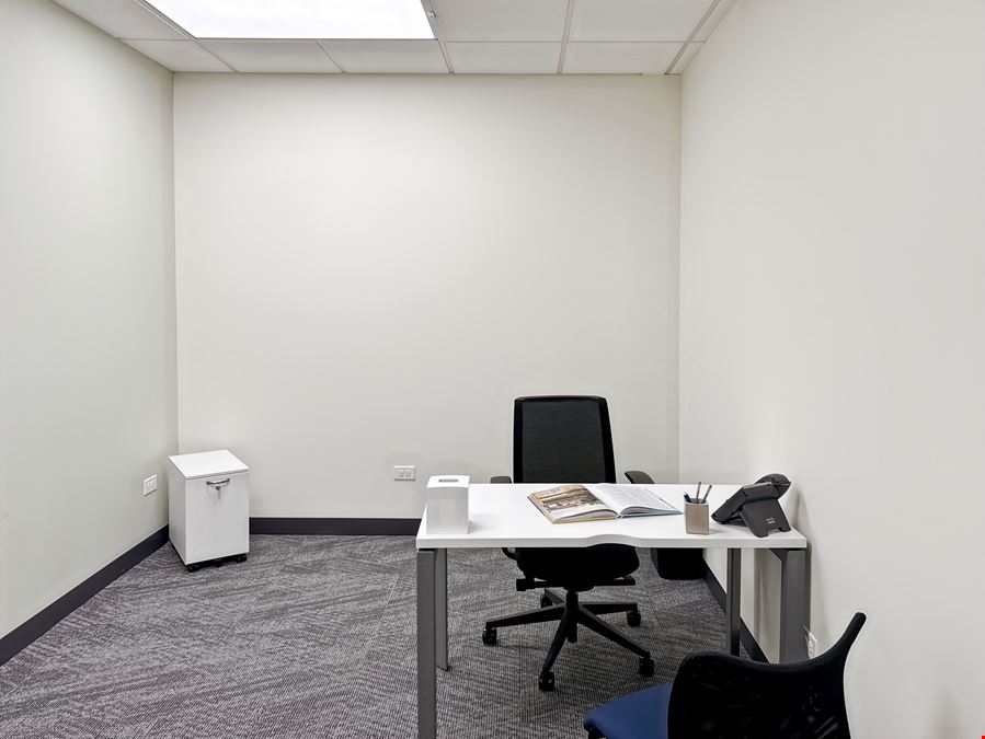 Regus - Lisle - Corporate Lakes 1